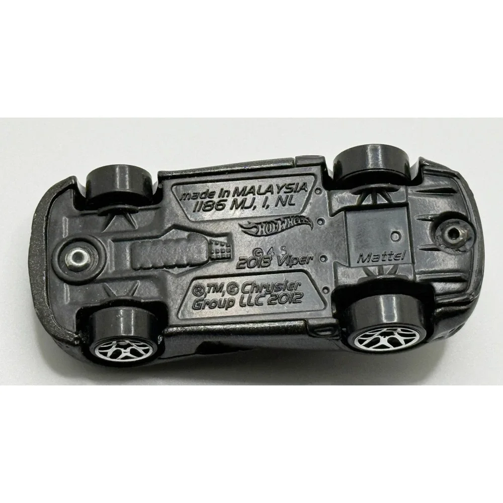 Hot Wheels Multipack Exclusive Dodge SRT Viper‎ Black/Yellow w/Chrome 2013